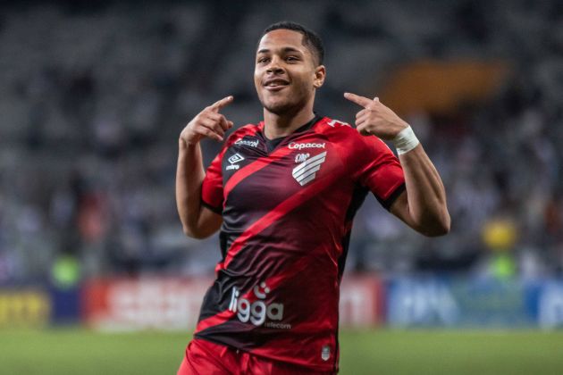 Vitor Roque