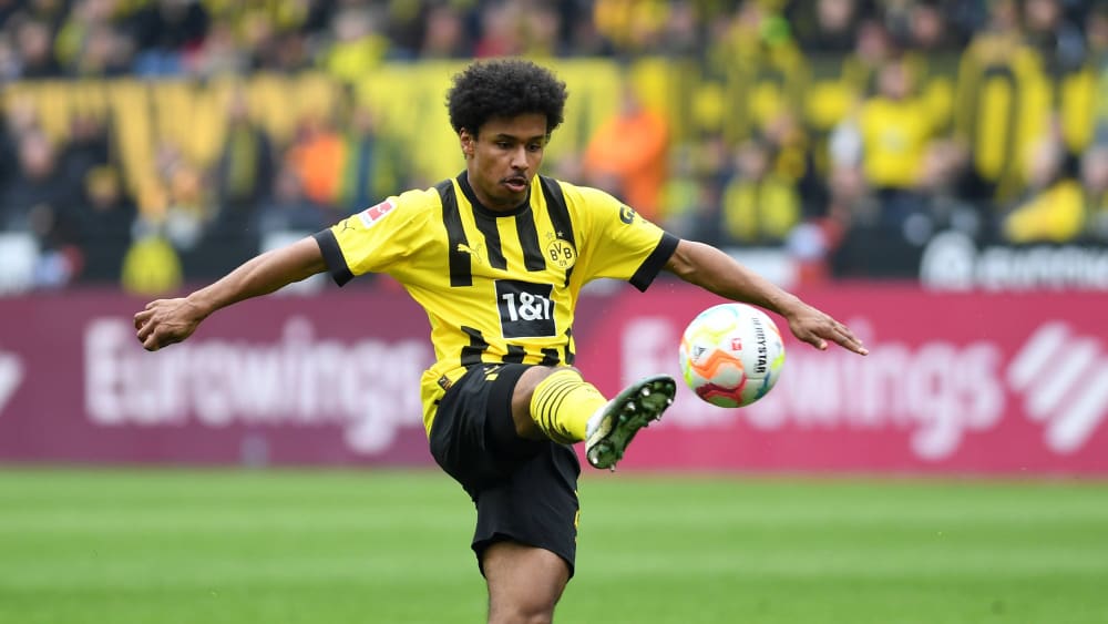 Borussia Dortmund’s Karim Adeyemi hints at possible interest in Barcelona move on social media
