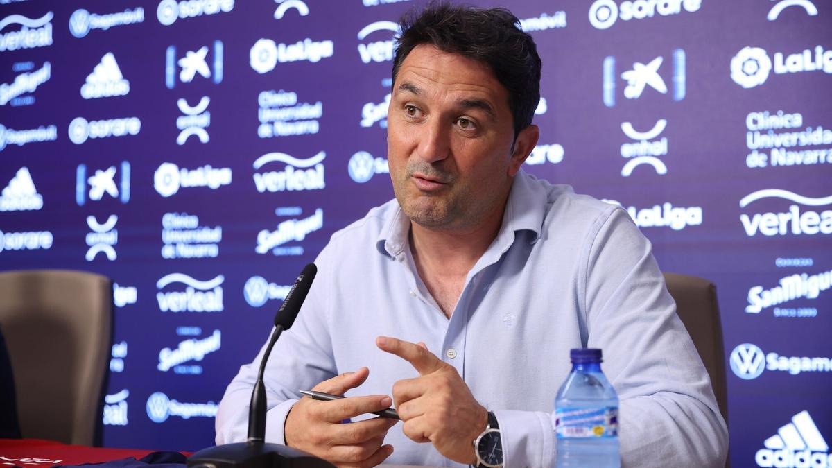 Braulio Vazquez gives a press conference.