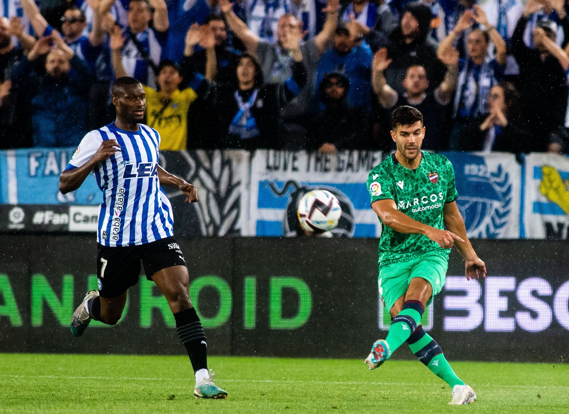 Alaves v Levante