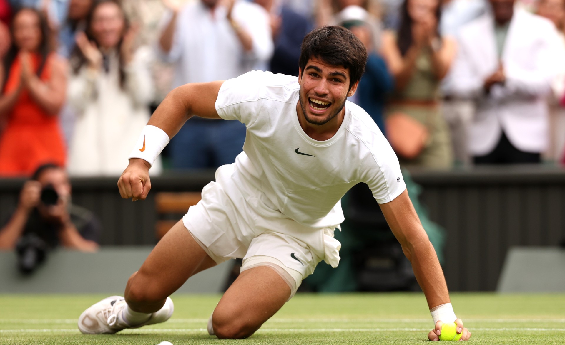 Real Madrid congratulate Carlos Alcaraz over Wimbledon title Real Madrid congratulate Carlos Alcaraz over Wimbledon title