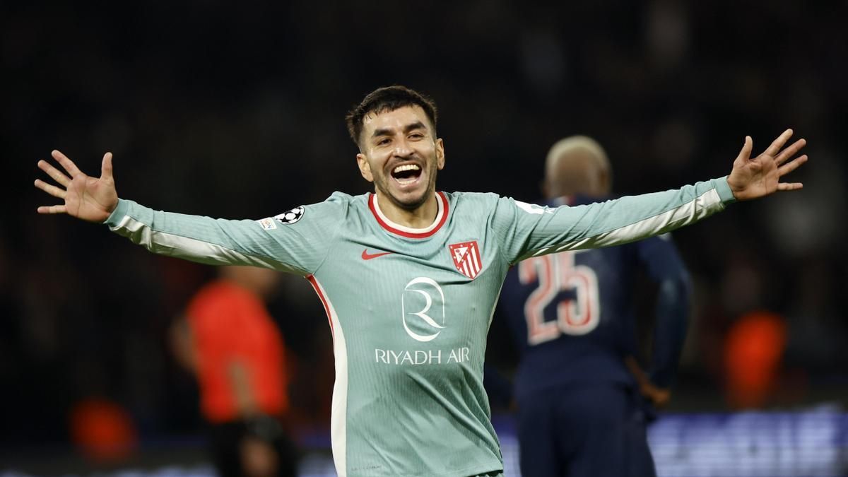 Correa scores against Paris Saint-Germain.