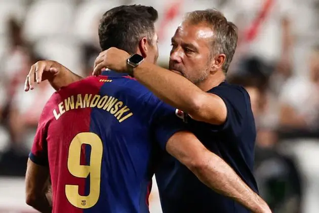 Flick speaks with Lewandowski