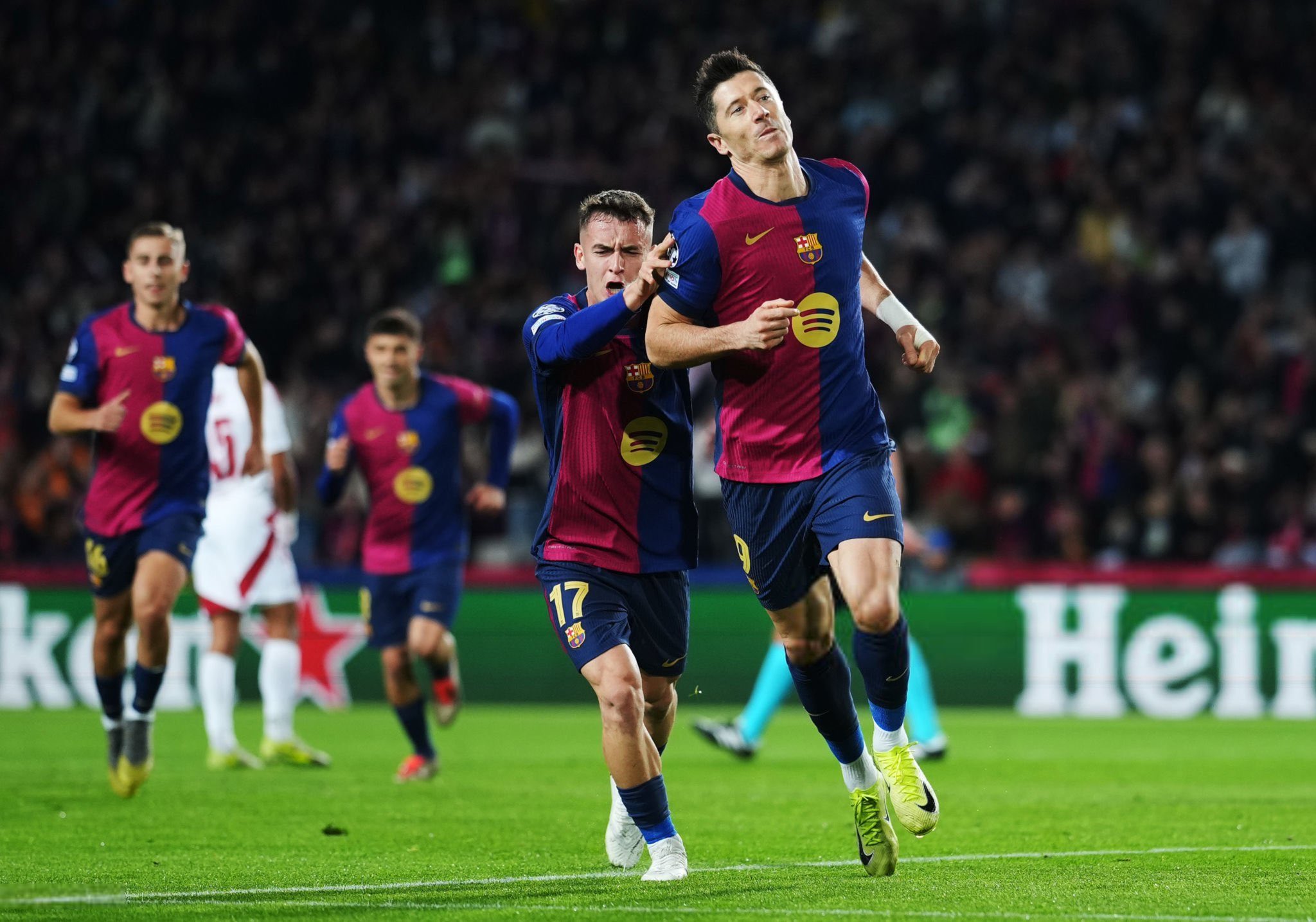 Lewandowski celebrates