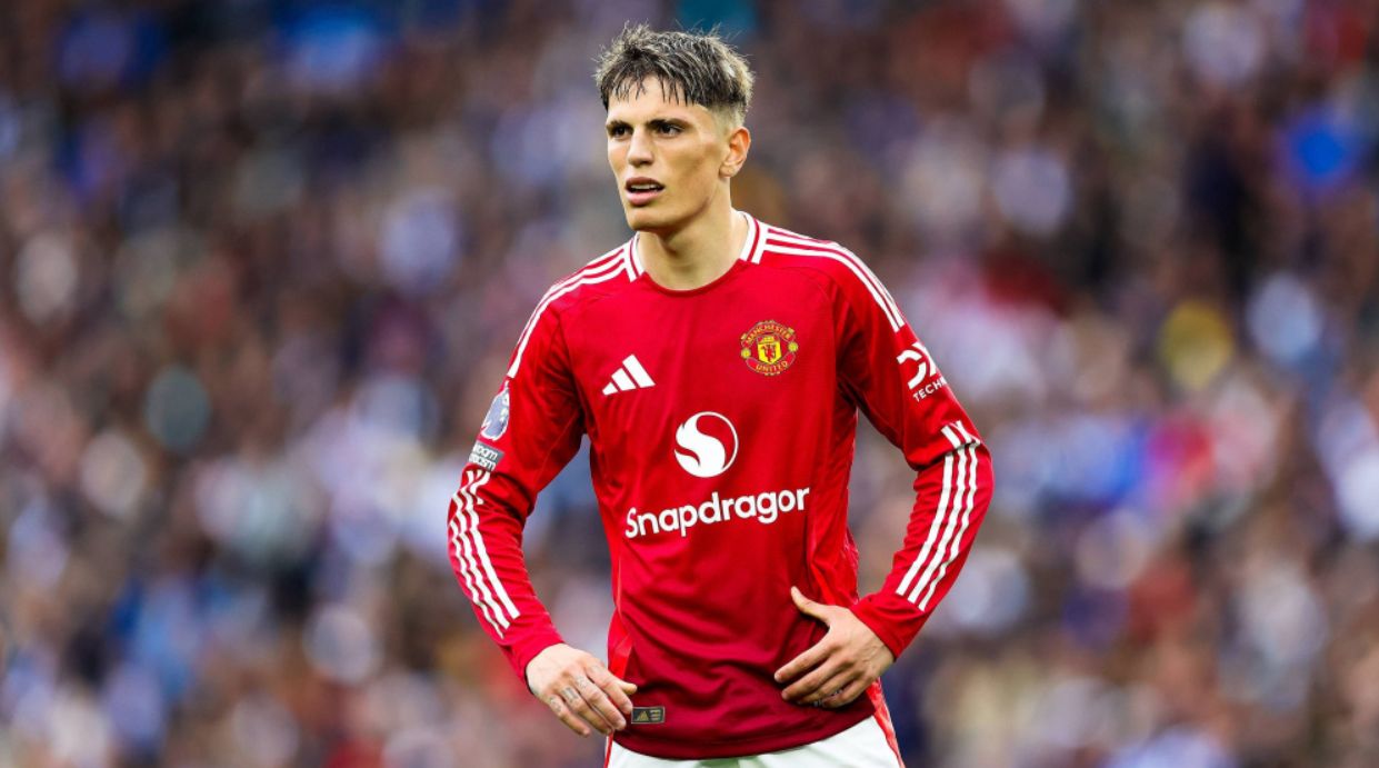 Alejandro Garnacho is set to leave Manchester United.