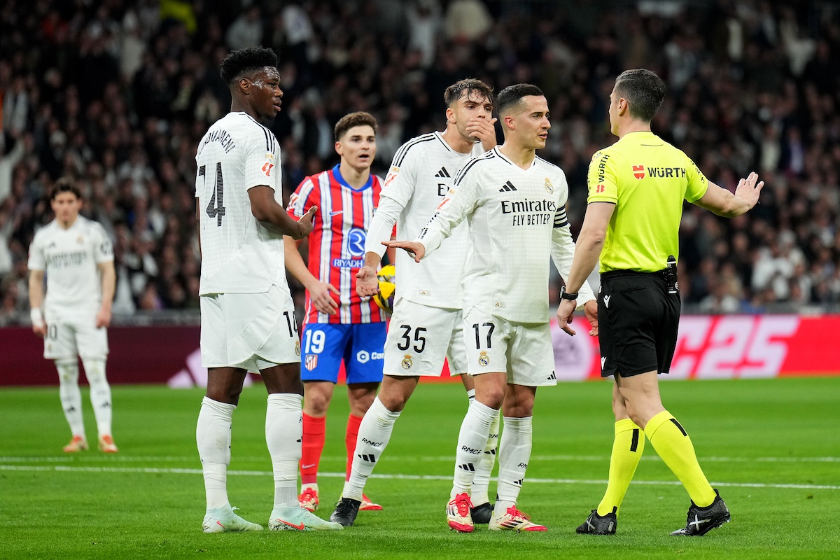 Vazquez, Asencio and Tchouameni complain to the referee.
