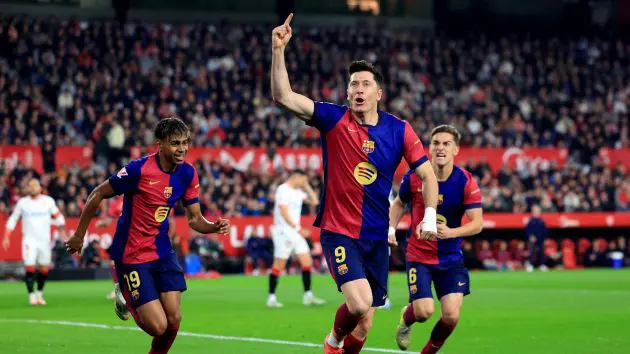 Robert Lewandowski scores against Sevilla