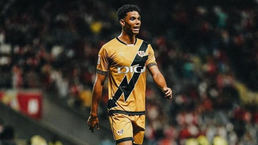 Eto'o in action for Rayo Vallecano.