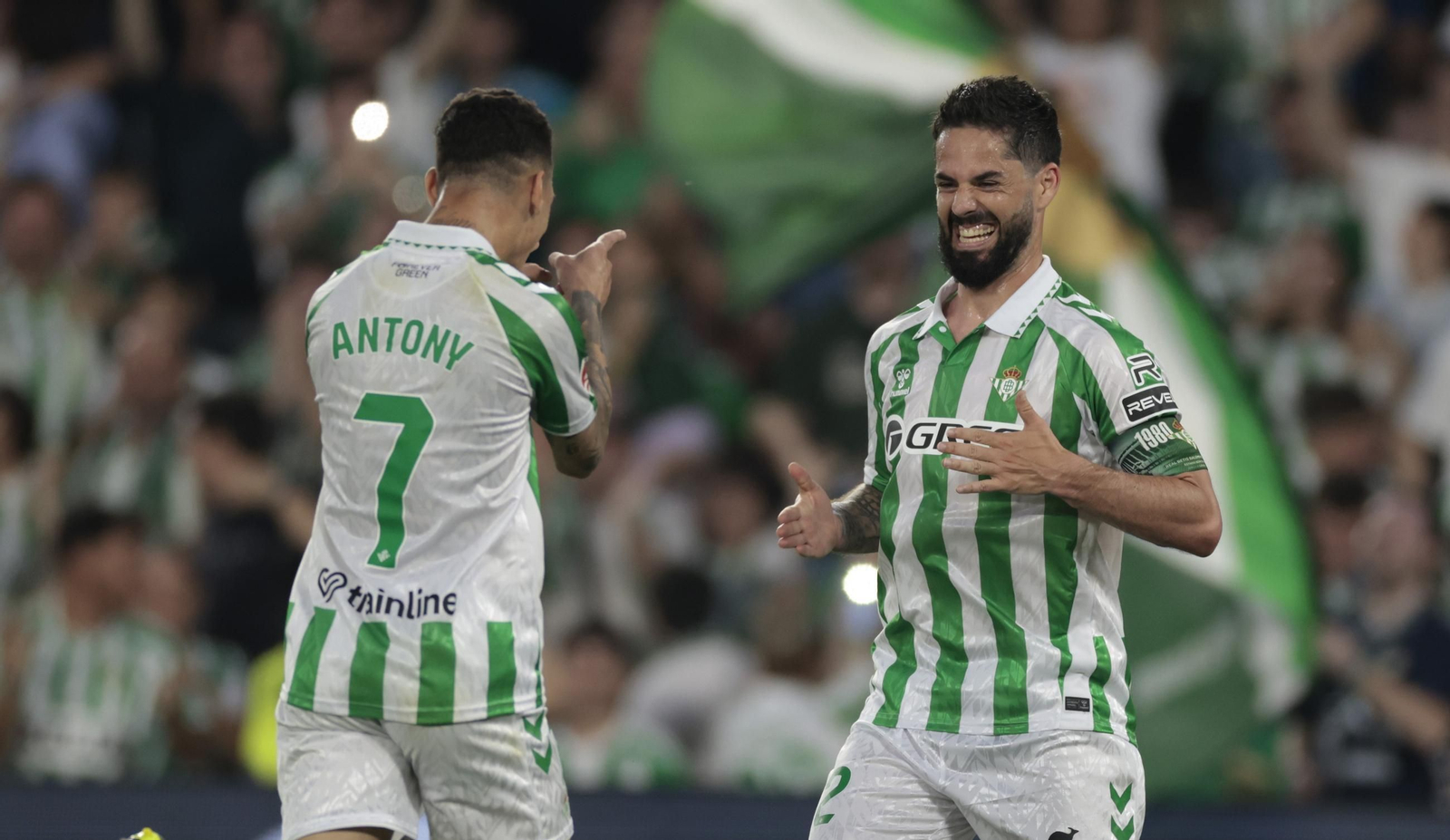 Antony returns to Betis