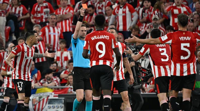 Vivian is sent off against Manchester United