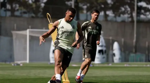 Mbappe trains under Xabi Alonso.