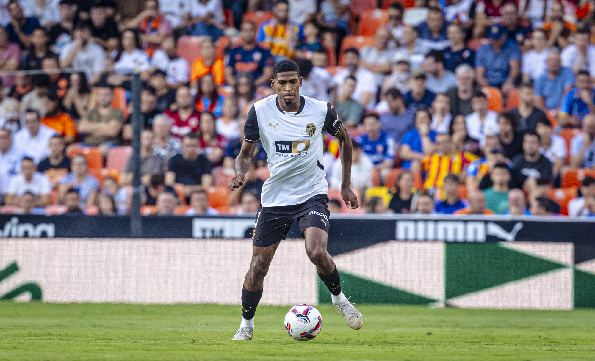 Mosquera is on the verge of a move to Arsenal.