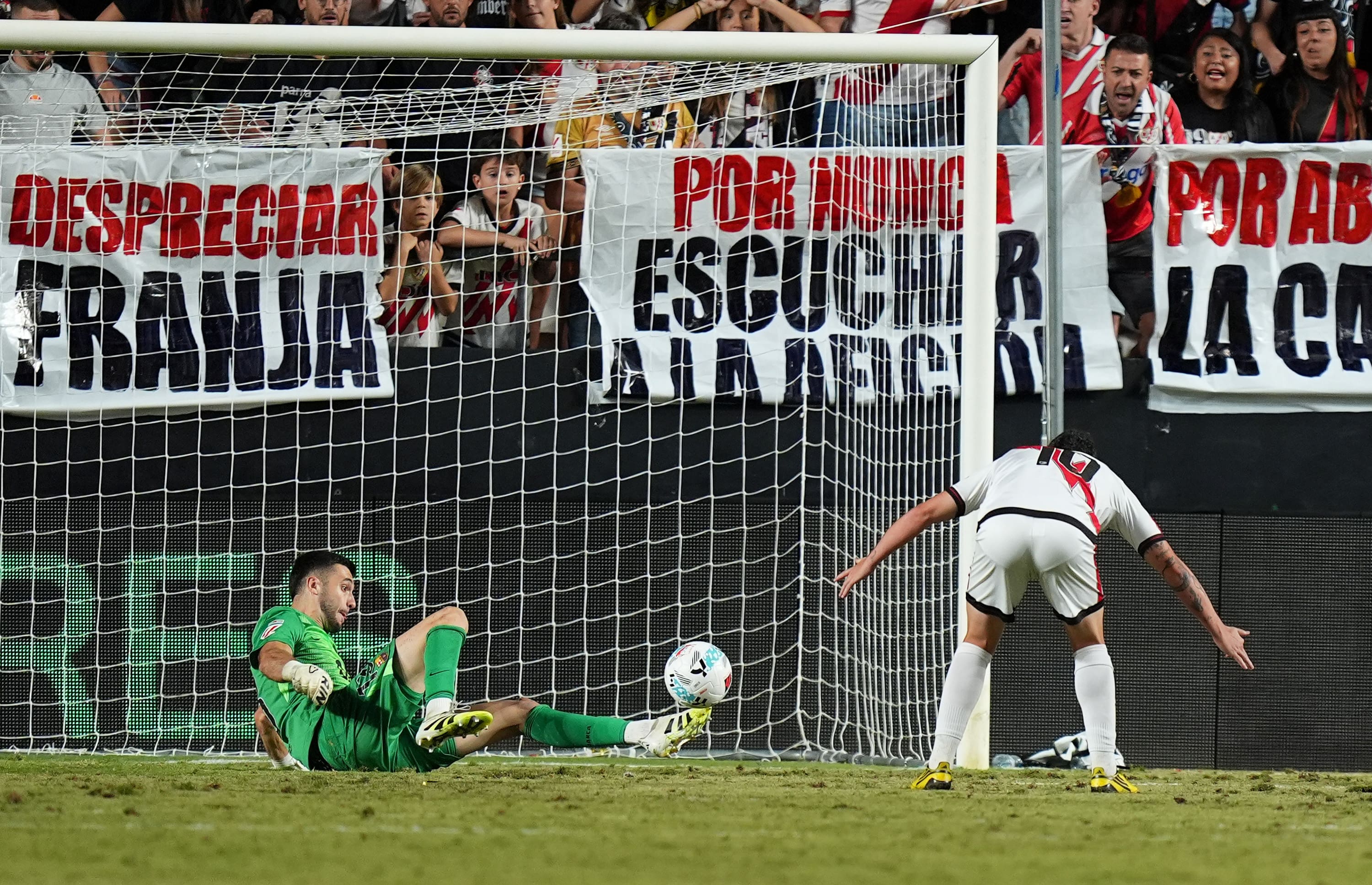 Joan Garcia has been ruled out with injury.