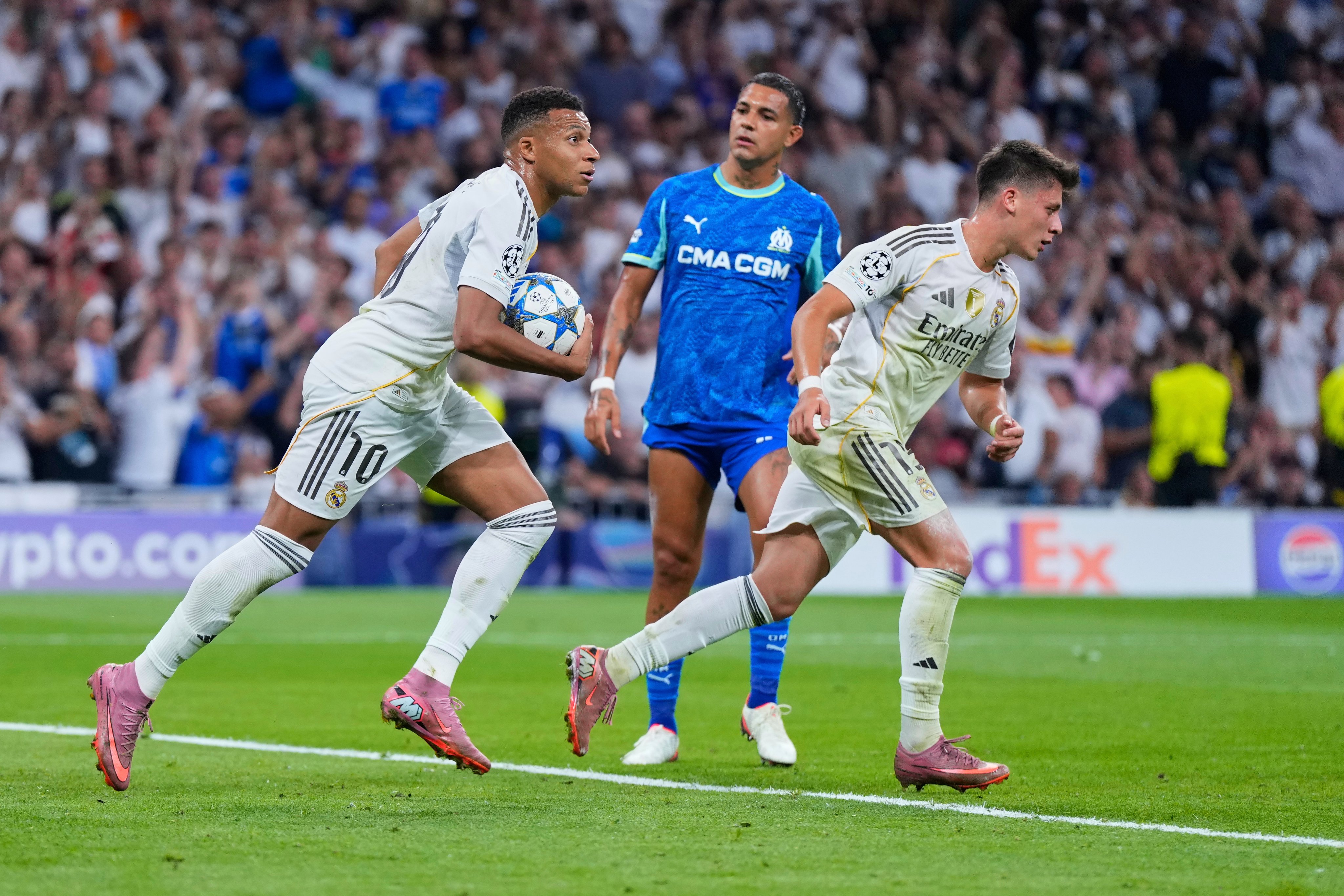 Mbappe grabs the ball against Marseille