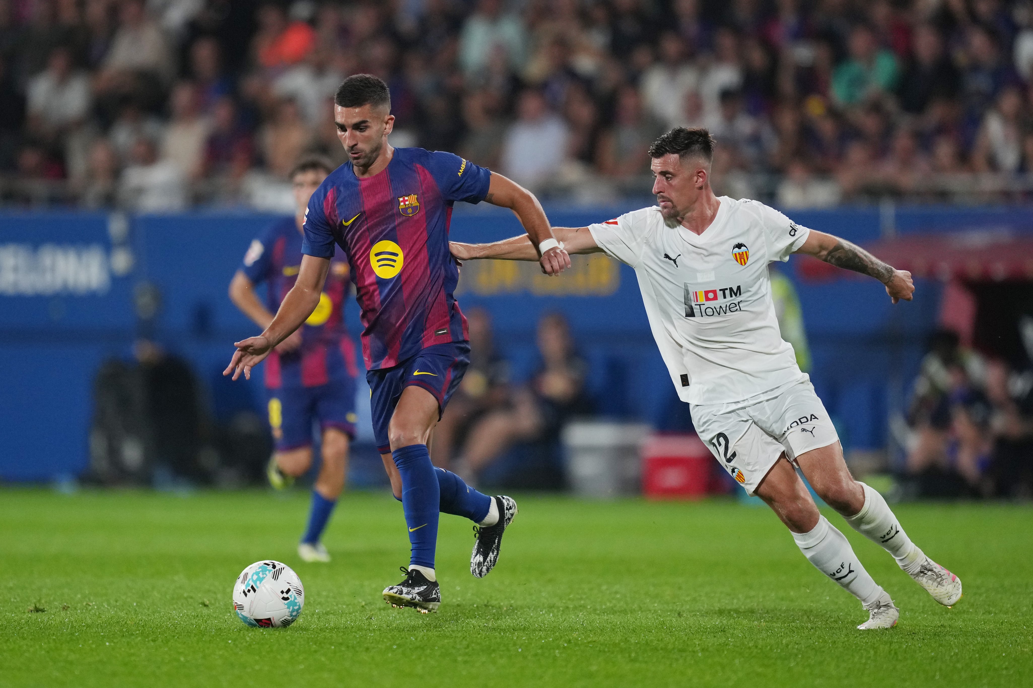Barcelona are in talks to extend their agreement with Spotify.