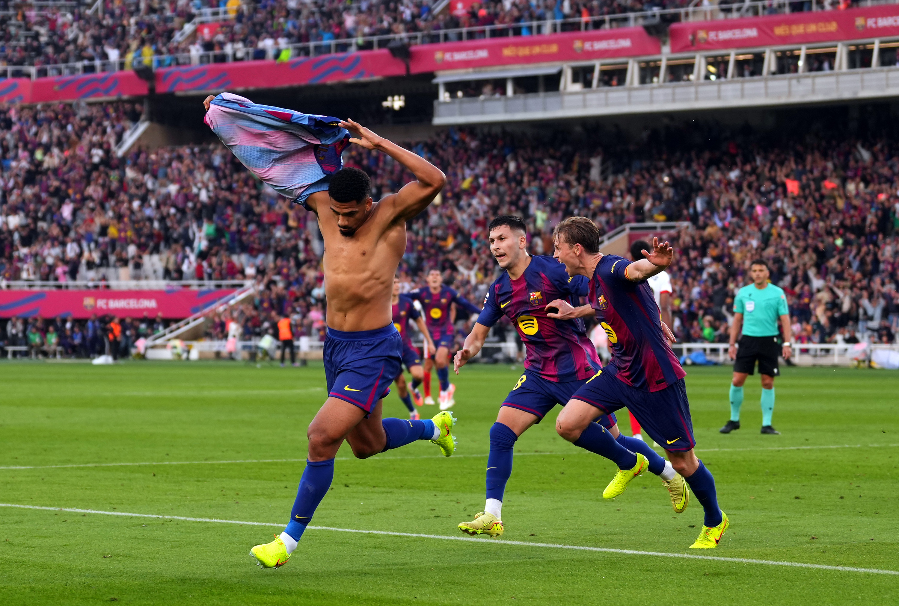 Araujo scores the winner against Girona.