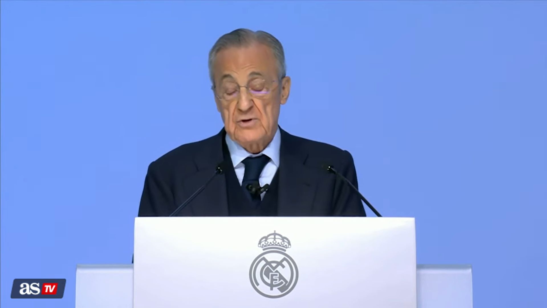 Perez pans Barcelona at the Real Madrid General Assembly.