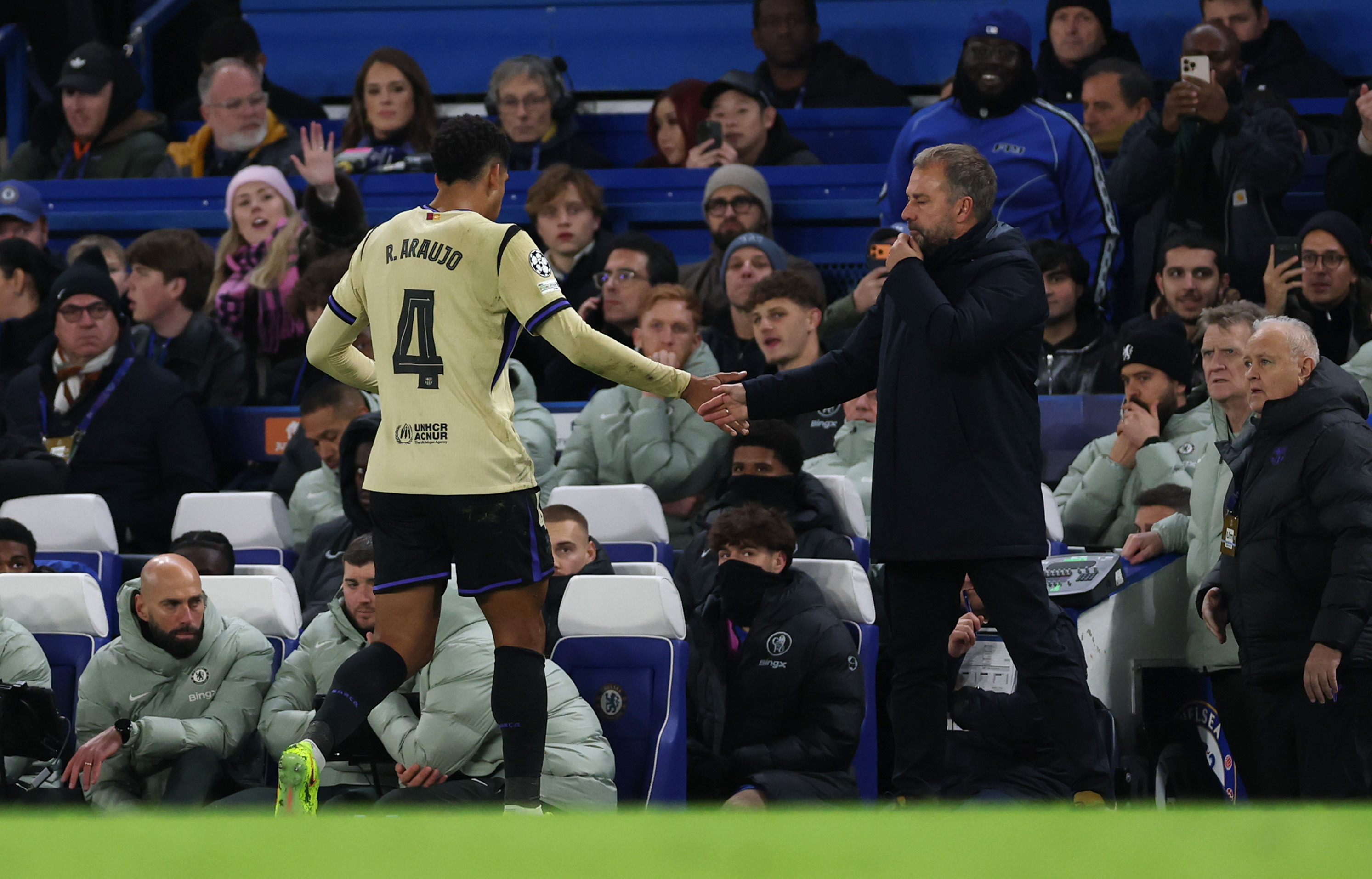 Araujo is sent off against Chelsea.