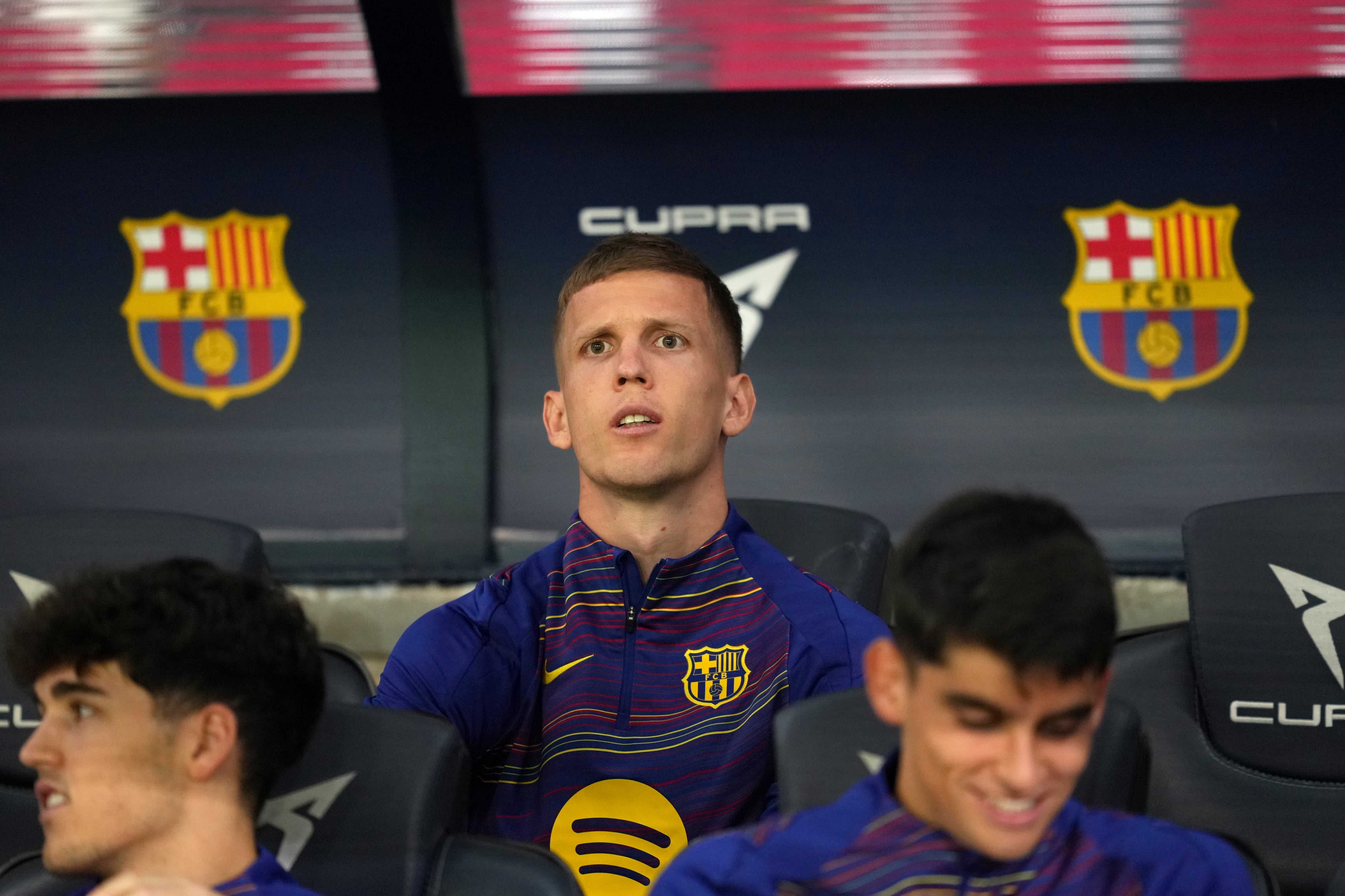 Olmo on the bench for Barcelona.