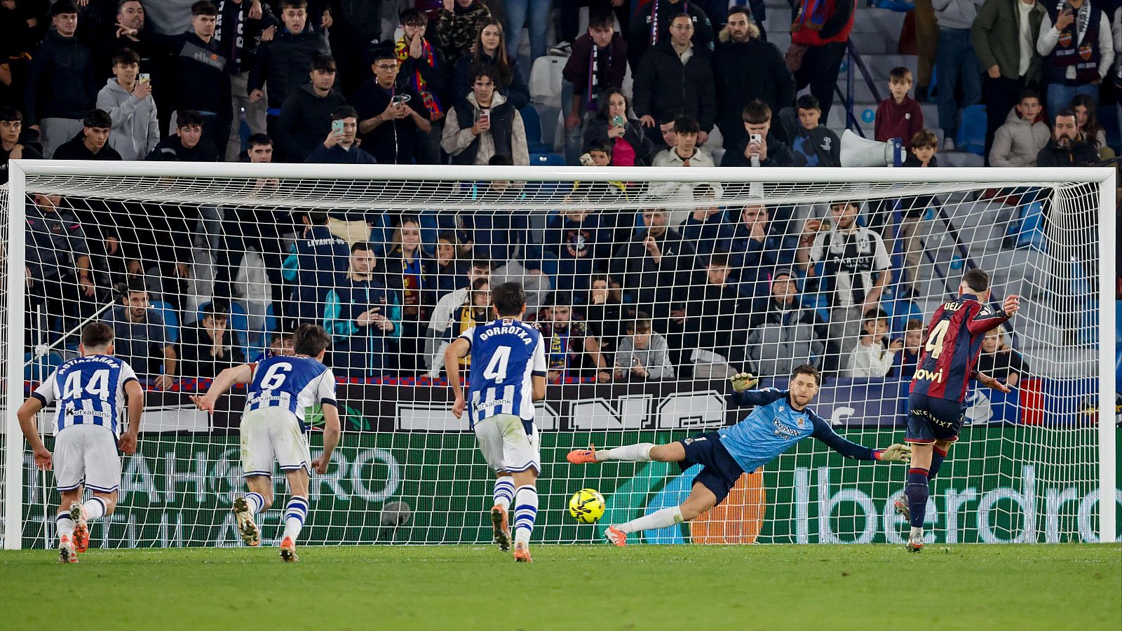 Arnau scores a late equaliser against Real Sociedad.