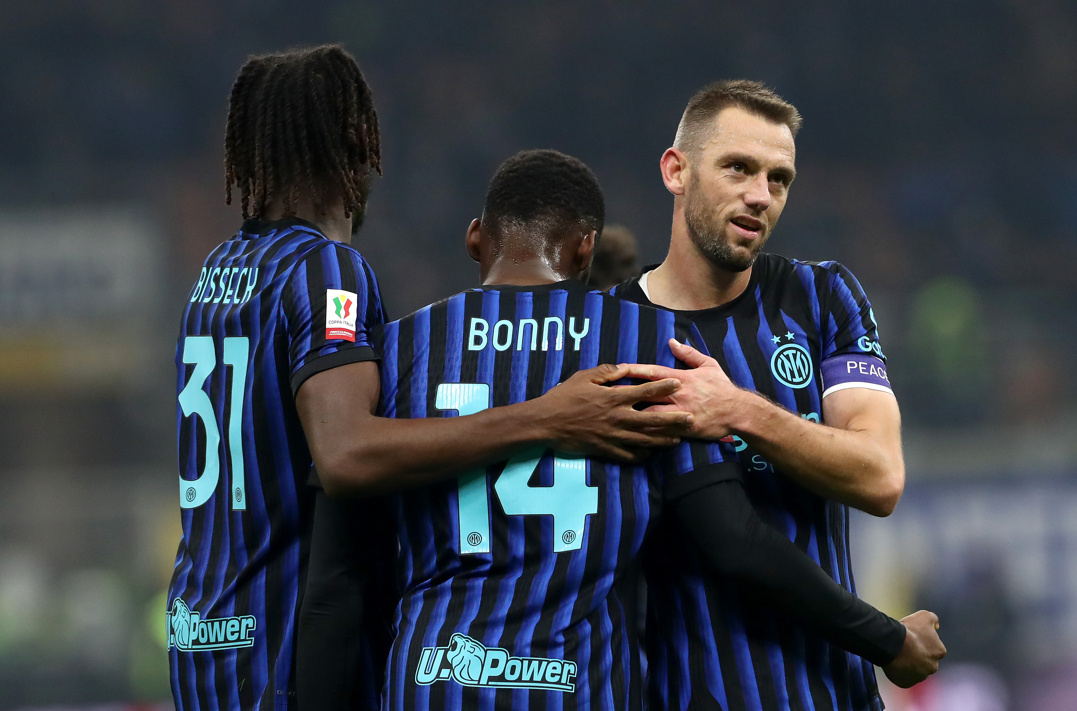 De Vrij is an option for Barcelona.