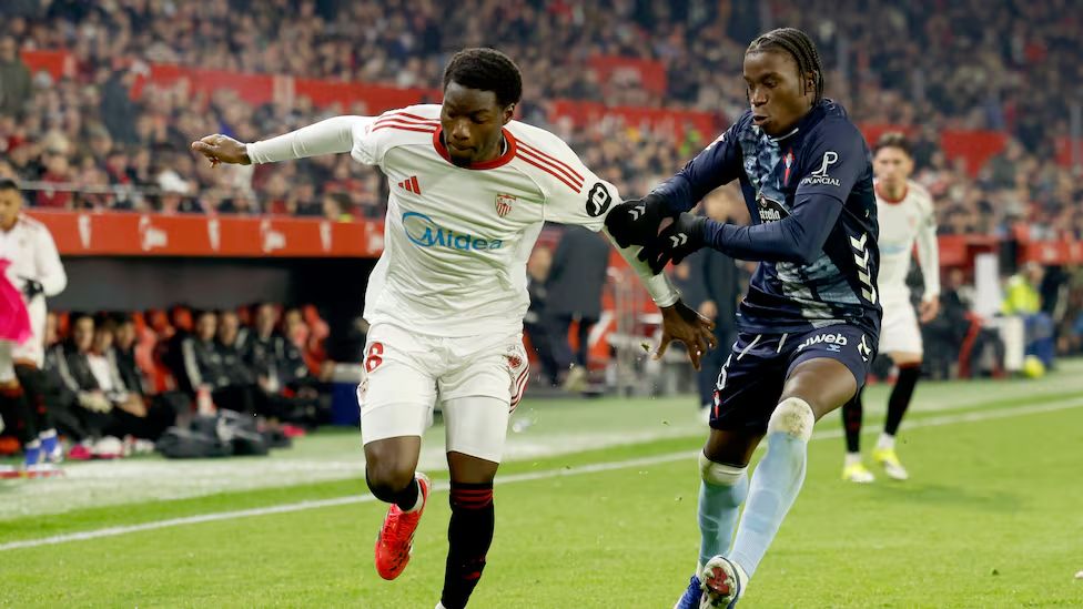 Ilaix Moriba competes for the ball.