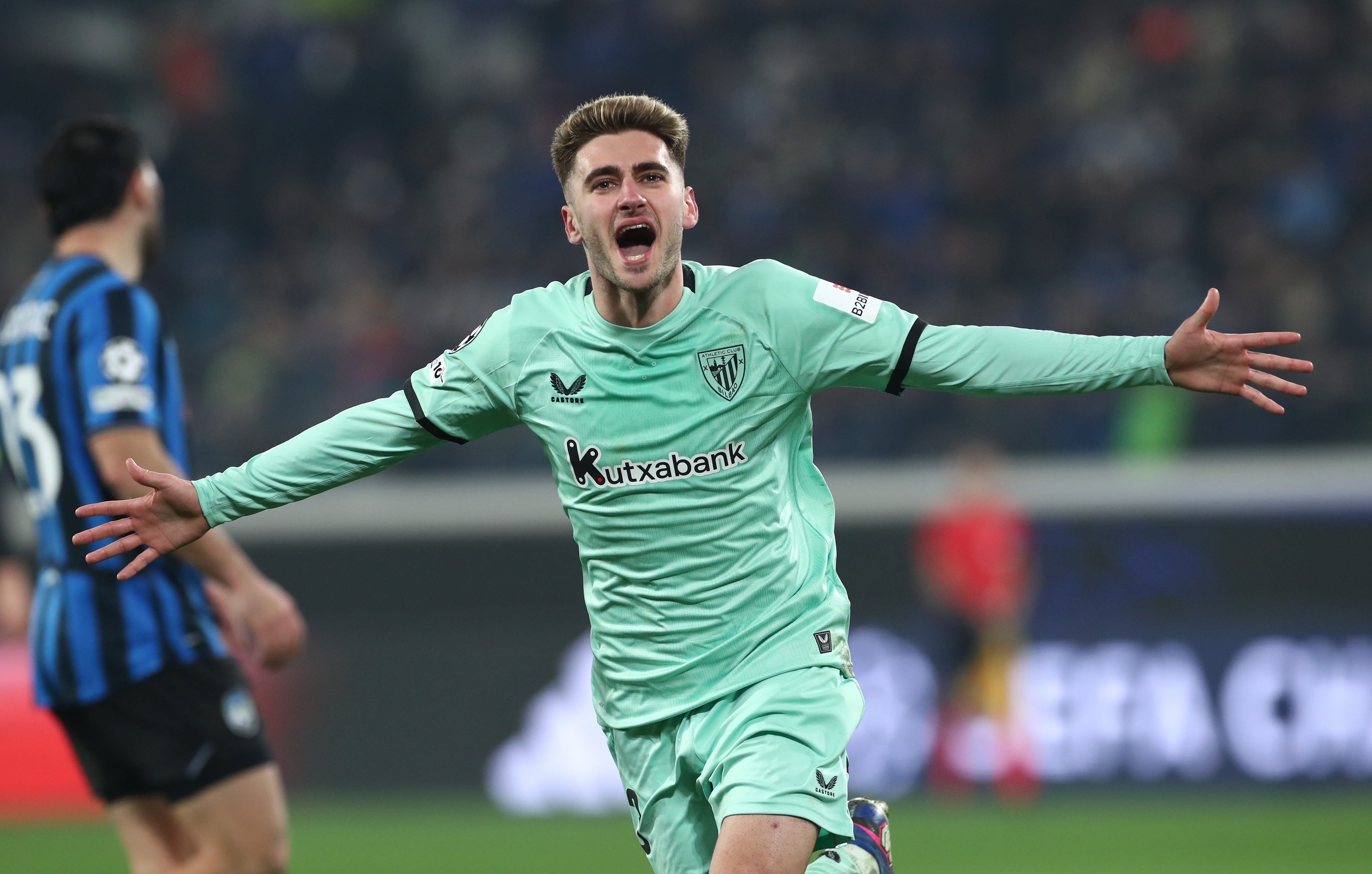 Navarro scores the winner against Atalanta.